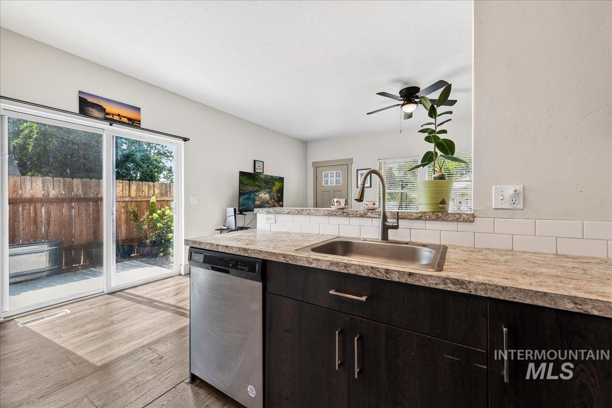 1325 Albany St, Caldwell, Idaho 83605, 3 Bedrooms, 2.5 Bathrooms, Residential For Sale, Price $350,999,MLS 98997410