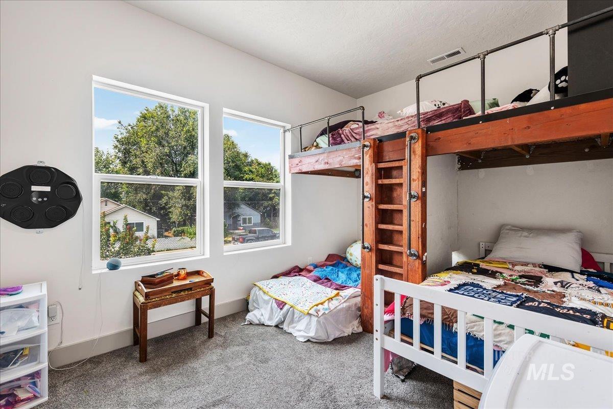 1325 Albany St, Caldwell, Idaho 83605, 3 Bedrooms, 2.5 Bathrooms, Residential For Sale, Price $350,999,MLS 98997410