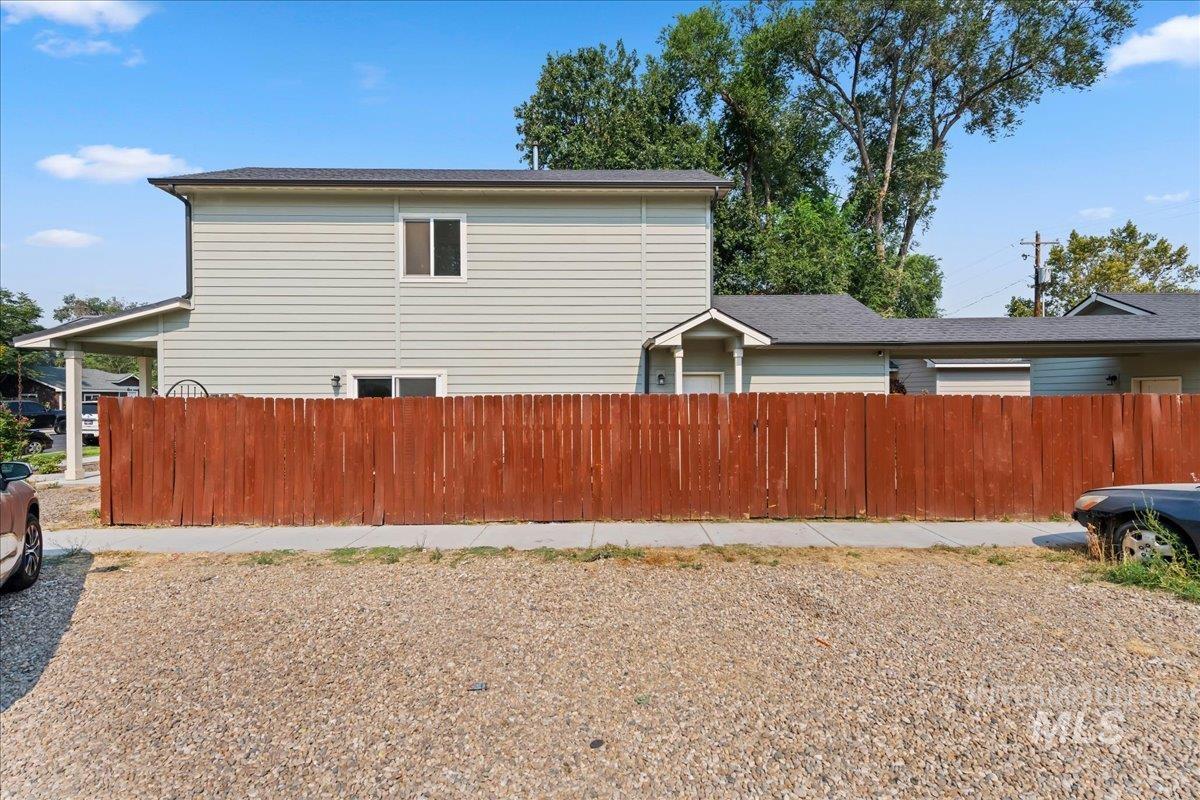 1325 Albany St, Caldwell, Idaho 83605, 3 Bedrooms, 2.5 Bathrooms, Residential For Sale, Price $350,999,MLS 98997410