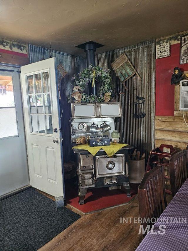 560 Pleasant Acres, Weippe, Idaho 83553, 3 Bedrooms, 1.5 Bathrooms, Residential For Sale, Price $319,000,MLS 98997411