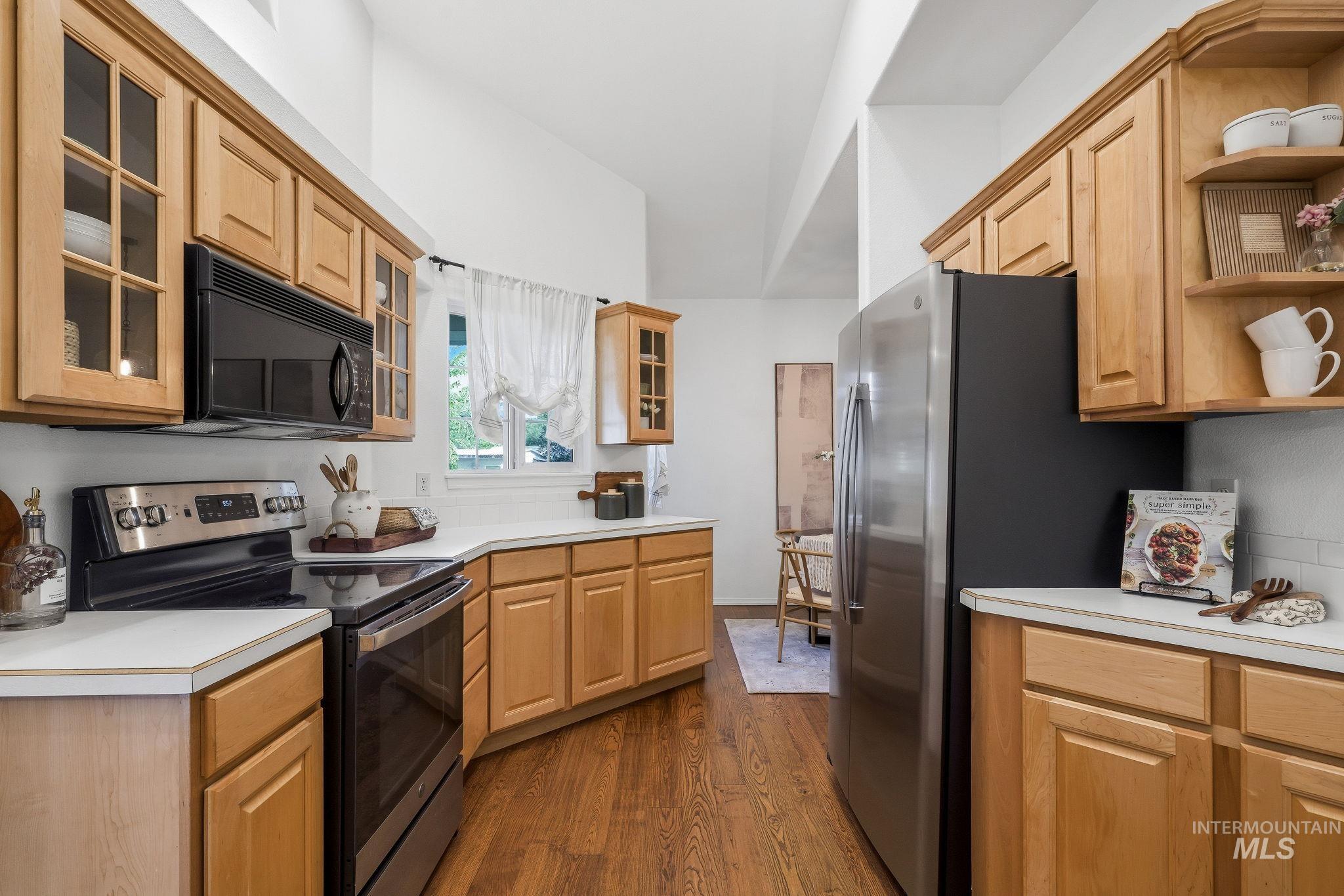 4125 W Pinoak Ct., Boise, Idaho 83705, 4 Bedrooms, 2 Bathrooms, Residential For Sale, Price $520,000,MLS 98997412