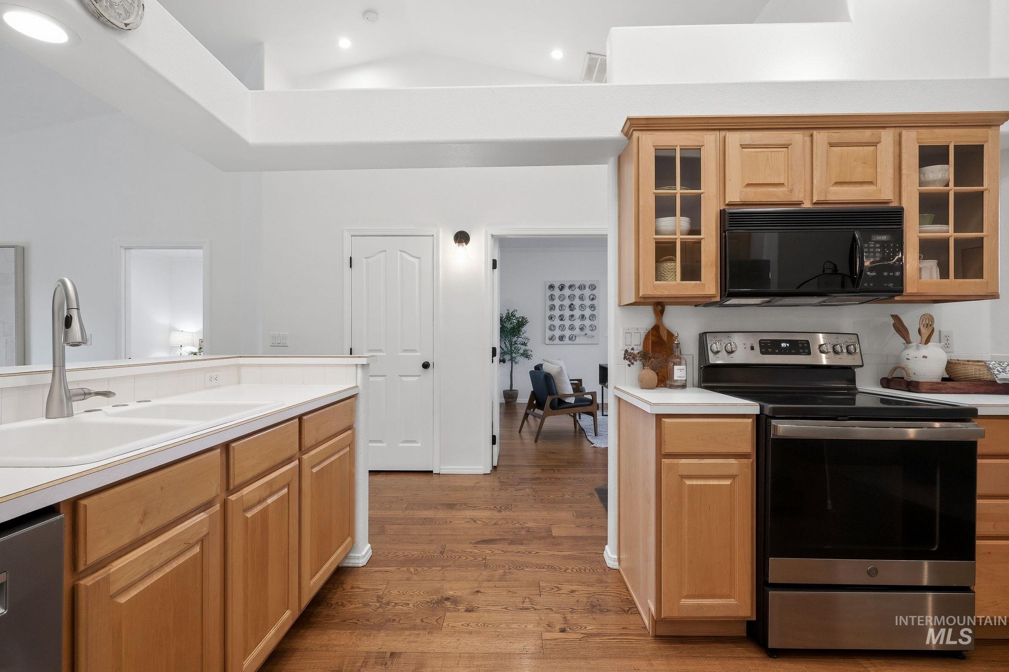 4125 W Pinoak Ct., Boise, Idaho 83705, 4 Bedrooms, 2 Bathrooms, Residential For Sale, Price $520,000,MLS 98997412
