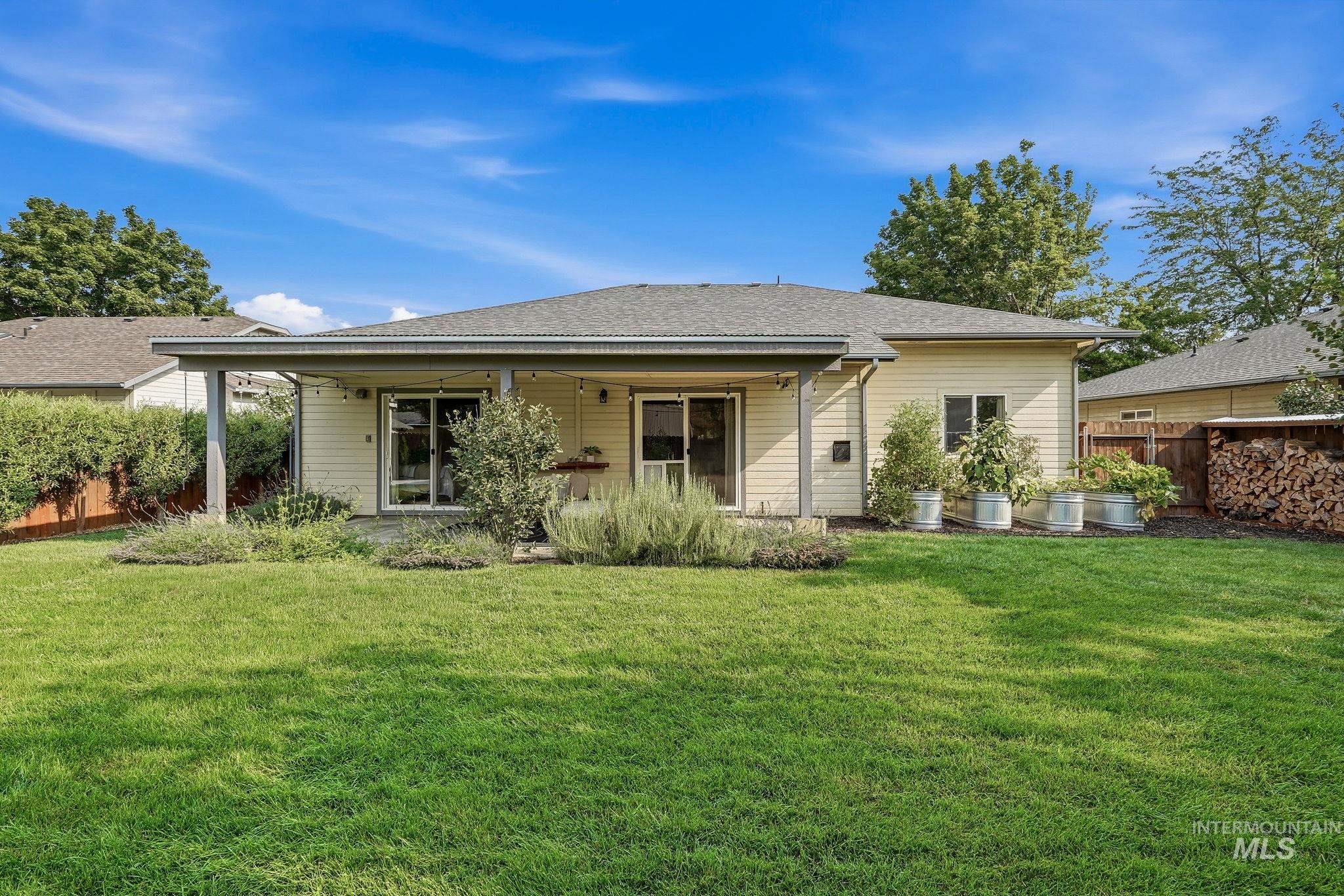 4125 W Pinoak Ct., Boise, Idaho 83705, 4 Bedrooms, 2 Bathrooms, Residential For Sale, Price $520,000,MLS 98997412