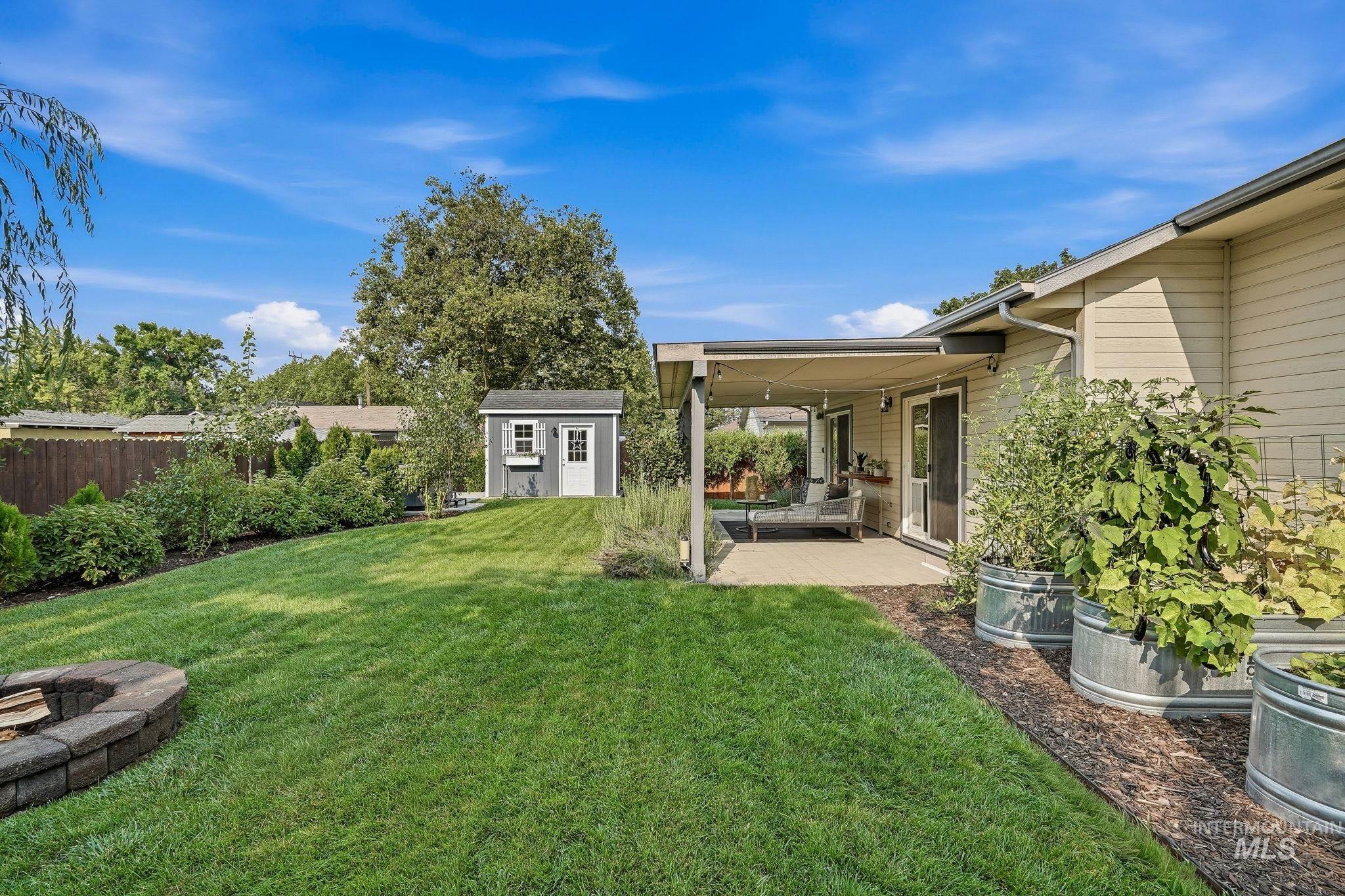 4125 W Pinoak Ct., Boise, Idaho 83705, 4 Bedrooms, 2 Bathrooms, Residential For Sale, Price $520,000,MLS 98997412