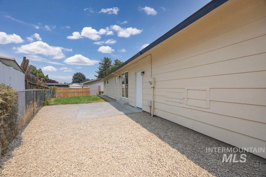 1203 Sweetwood Cir, Nampa, Idaho 83651, 3 Bedrooms, 1 Bathroom, Residential For Sale, Price $329,900,MLS 98997413
