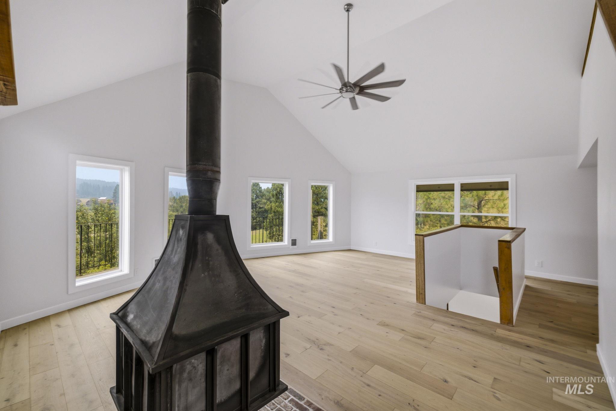 93 Windy River Rd, Garden Valley, Idaho 83622, 3 Bedrooms, 2.5 Bathrooms, Residential For Sale, Price $1,250,000,MLS 98997415