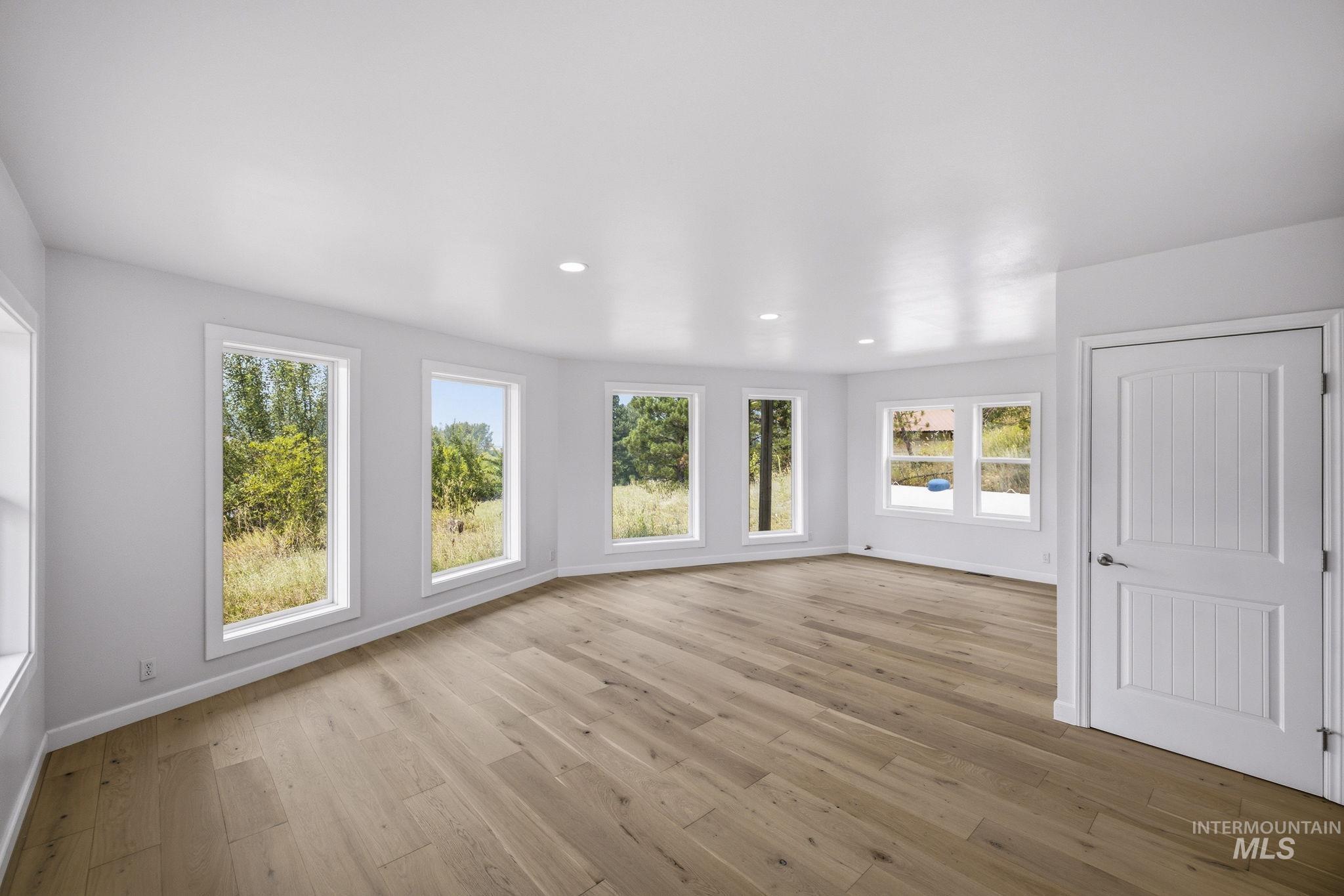 93 Windy River Rd, Garden Valley, Idaho 83622, 3 Bedrooms, 2.5 Bathrooms, Residential For Sale, Price $1,250,000,MLS 98997415