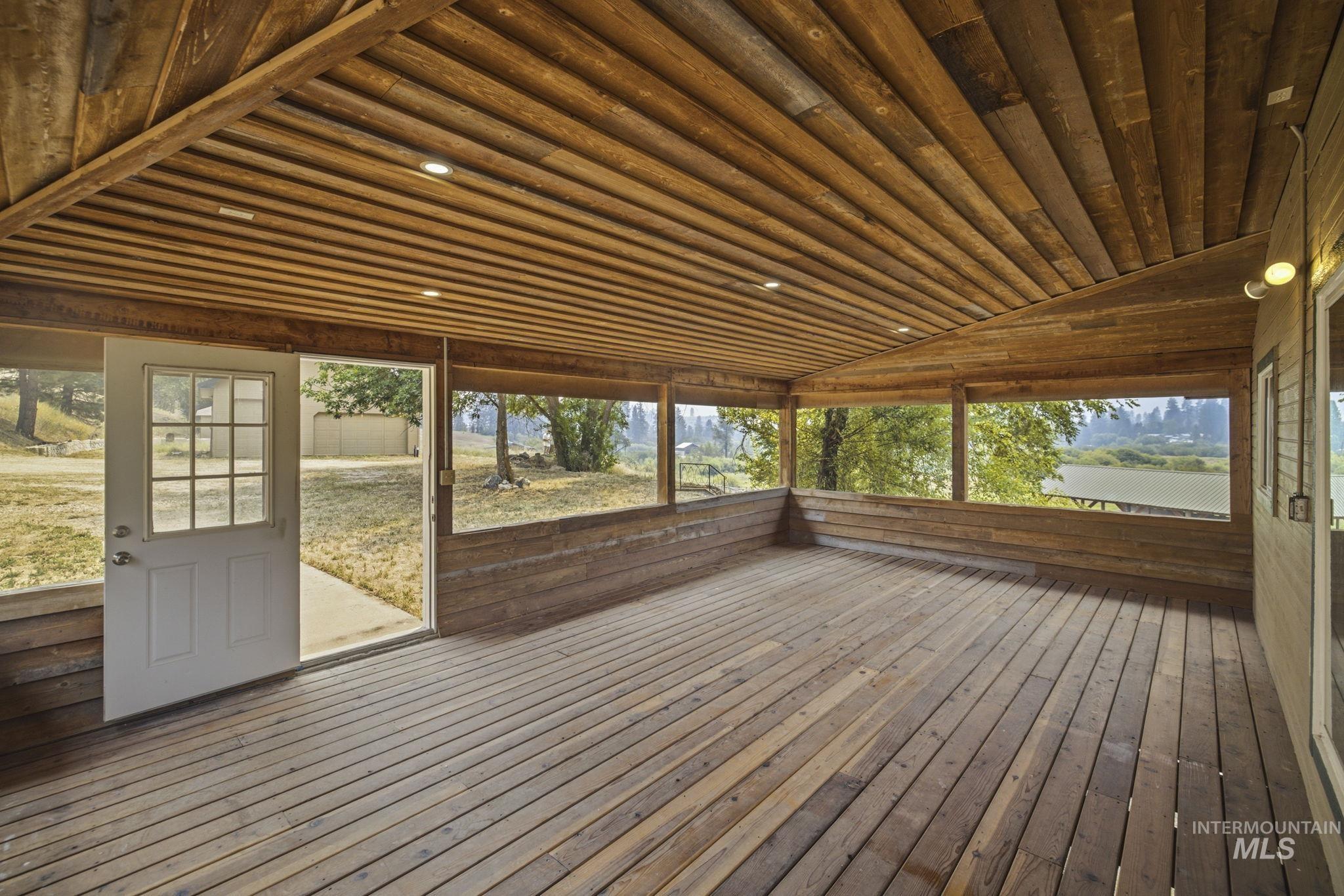 93 Windy River Rd, Garden Valley, Idaho 83622, 3 Bedrooms, 2.5 Bathrooms, Residential For Sale, Price $1,250,000,MLS 98997415