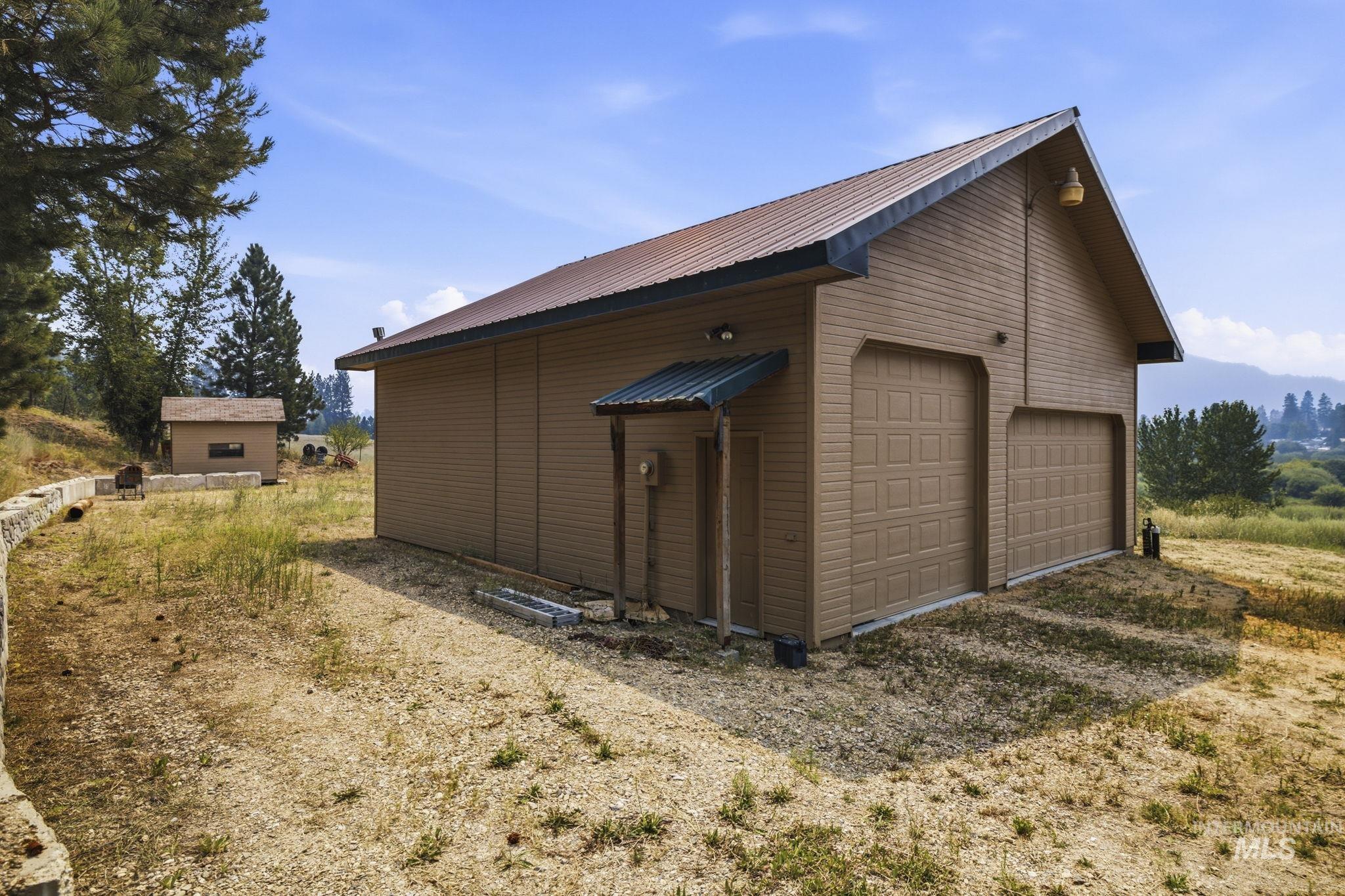 93 Windy River Rd, Garden Valley, Idaho 83622, 3 Bedrooms, 2.5 Bathrooms, Residential For Sale, Price $1,250,000,MLS 98997415