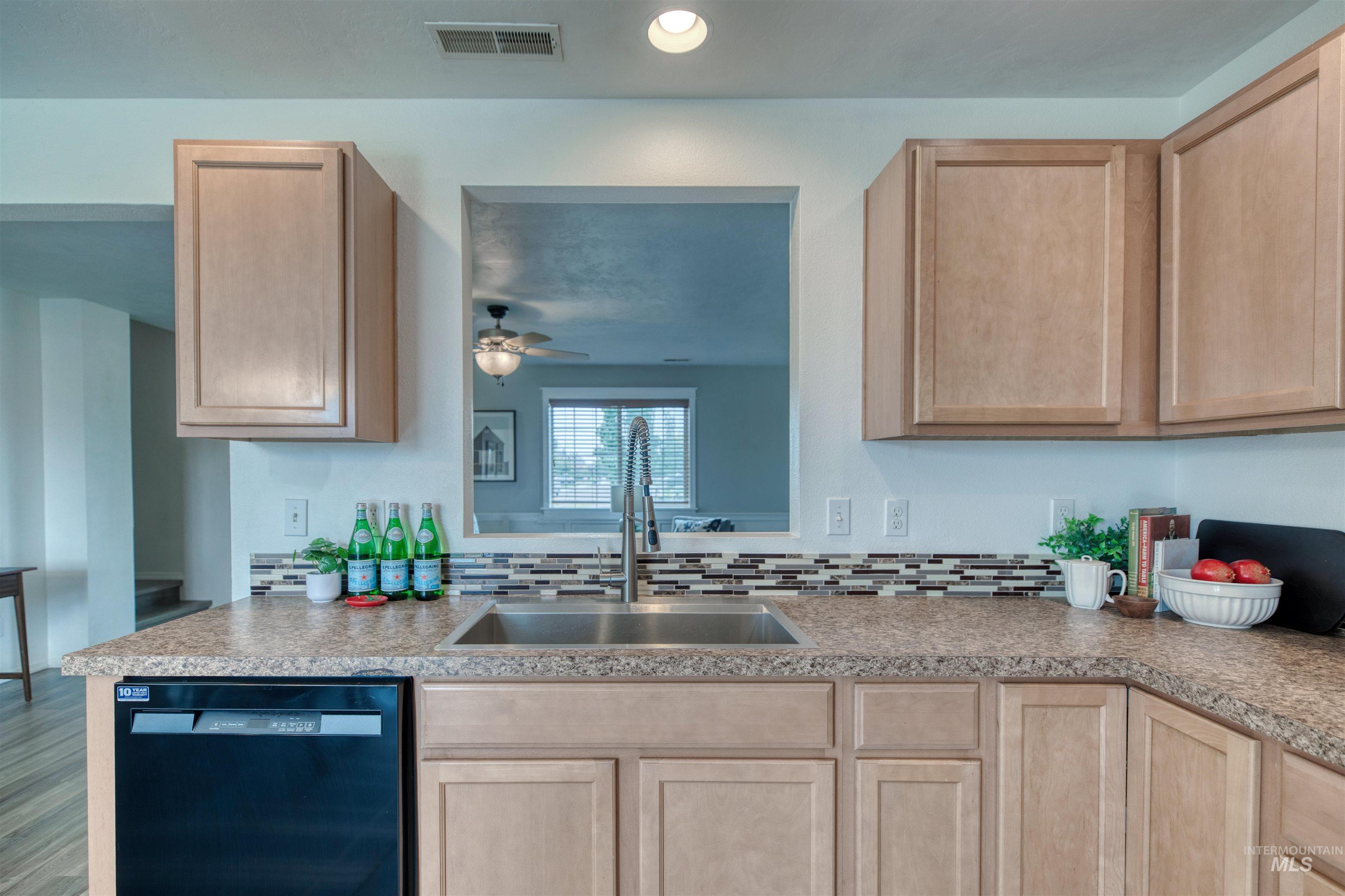 16309 Manatee Ave, Caldwell, Idaho 83607, 4 Bedrooms, 2.5 Bathrooms, Residential For Sale, Price $399,900,MLS 98997417