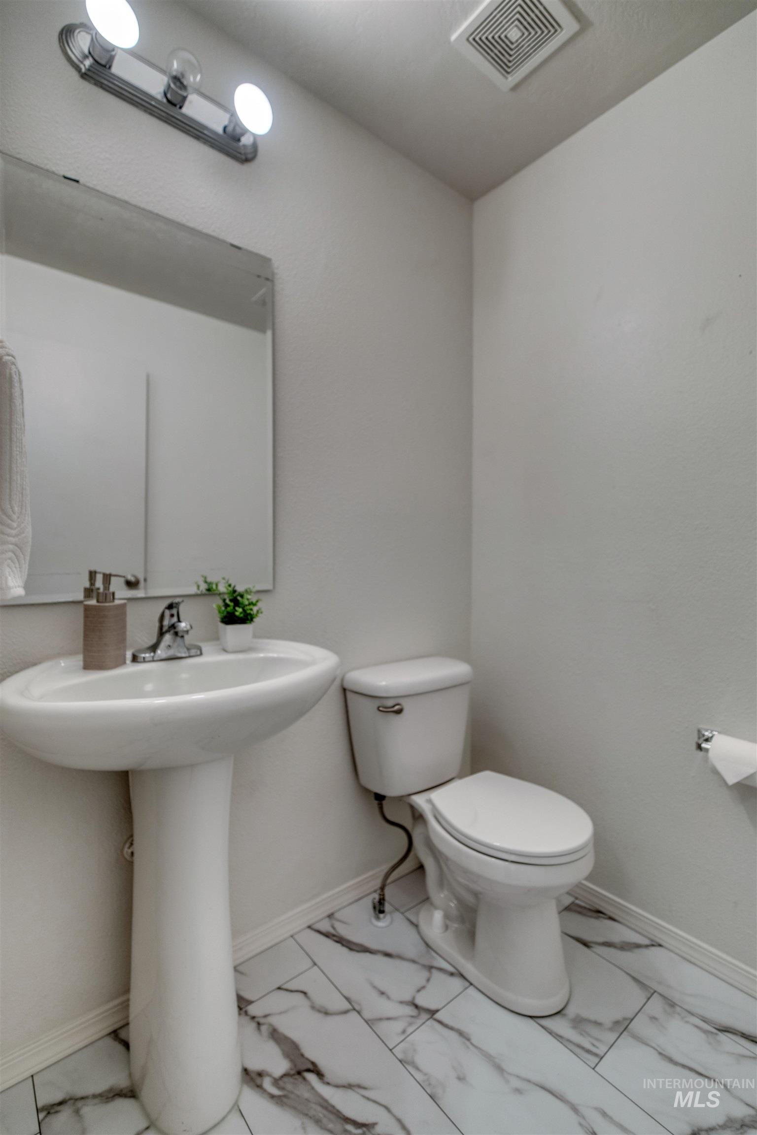 16309 Manatee Ave, Caldwell, Idaho 83607, 4 Bedrooms, 2.5 Bathrooms, Residential For Sale, Price $399,900,MLS 98997417