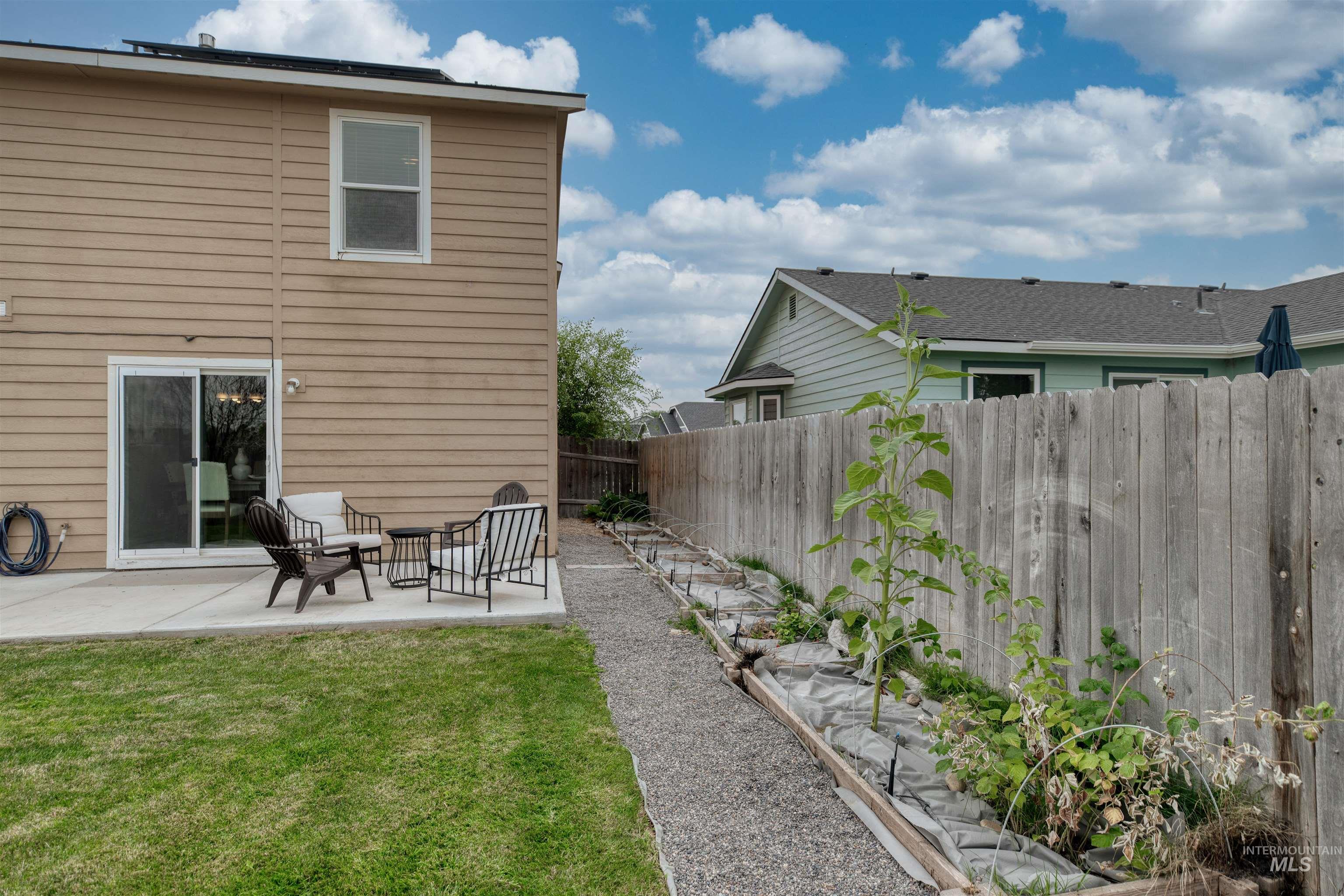 16309 Manatee Ave, Caldwell, Idaho 83607, 4 Bedrooms, 2.5 Bathrooms, Residential For Sale, Price $399,900,MLS 98997417