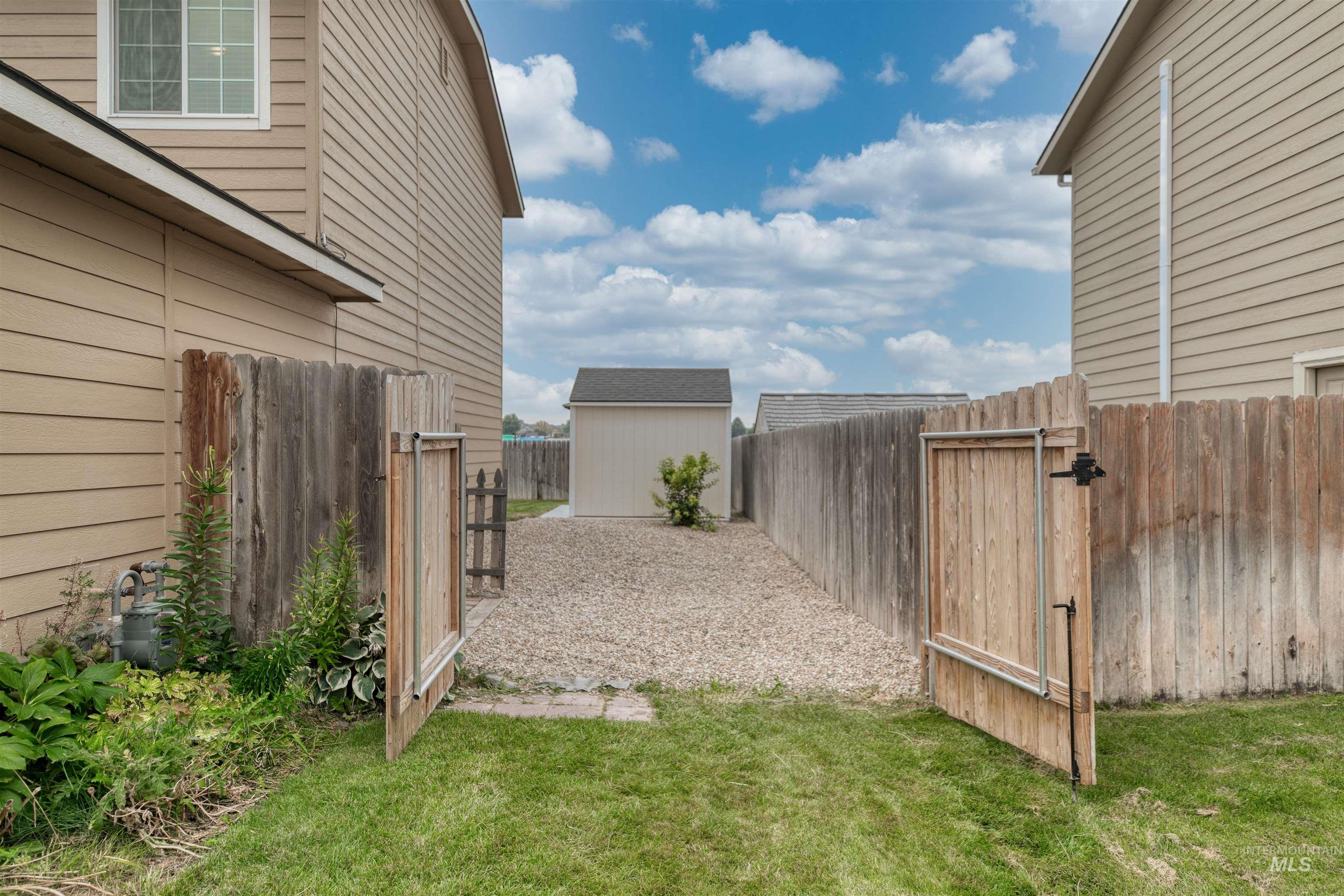 16309 Manatee Ave, Caldwell, Idaho 83607, 4 Bedrooms, 2.5 Bathrooms, Residential For Sale, Price $399,900,MLS 98997417