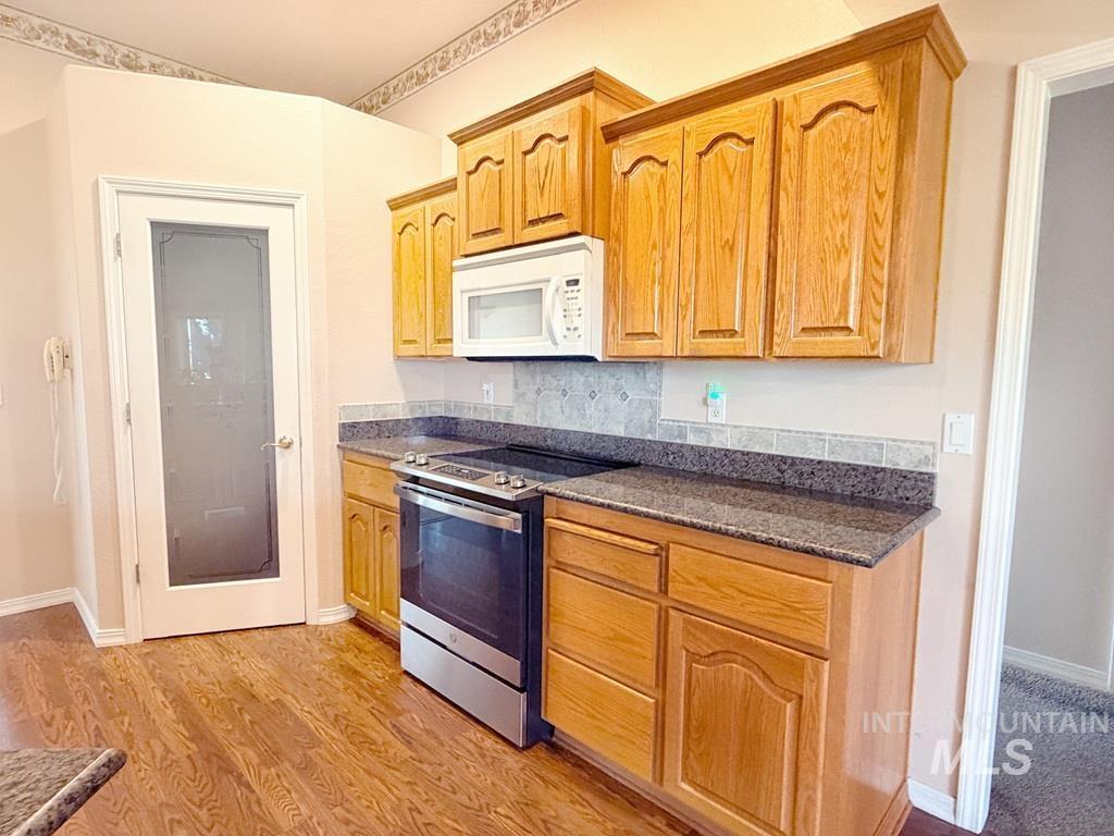 5875 Diamond Ridge Way, Nampa, Idaho 83686, 3 Bedrooms, 2.5 Bathrooms, Residential For Sale, Price $806,400,MLS 98997420