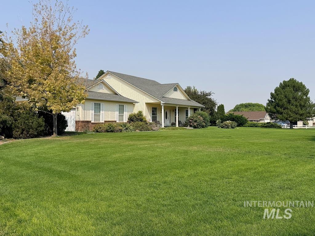 5875 Diamond Ridge Way, Nampa, Idaho 83686, 3 Bedrooms, 2.5 Bathrooms, Residential For Sale, Price $806,400,MLS 98997420