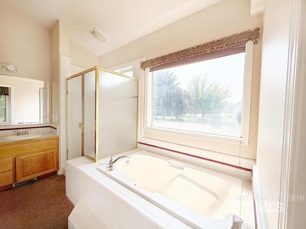 5875 Diamond Ridge Way, Nampa, Idaho 83686, 3 Bedrooms, 2.5 Bathrooms, Residential For Sale, Price $806,400,MLS 98997420