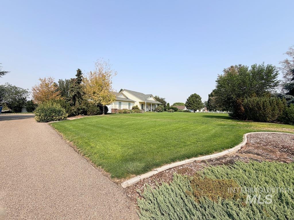 5875 Diamond Ridge Way, Nampa, Idaho 83686, 3 Bedrooms, 2.5 Bathrooms, Residential For Sale, Price $806,400,MLS 98997420