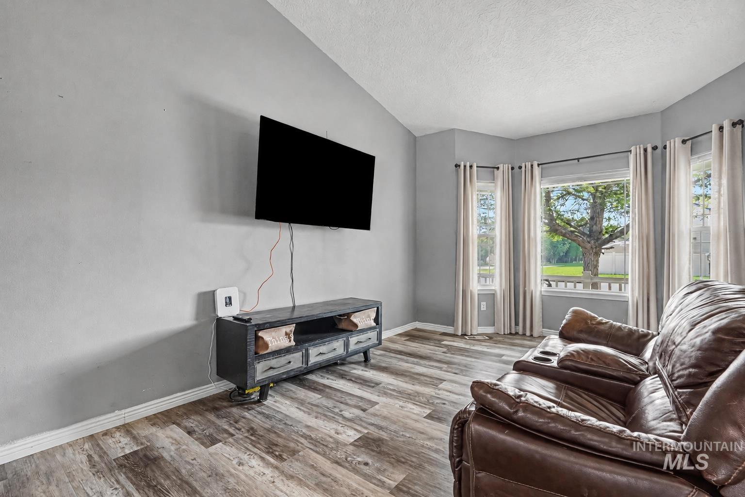 20164 Colebrook Ave, Caldwell, Idaho 83605, 5 Bedrooms, 2.5 Bathrooms, Residential For Sale, Price $415,000,MLS 98997421