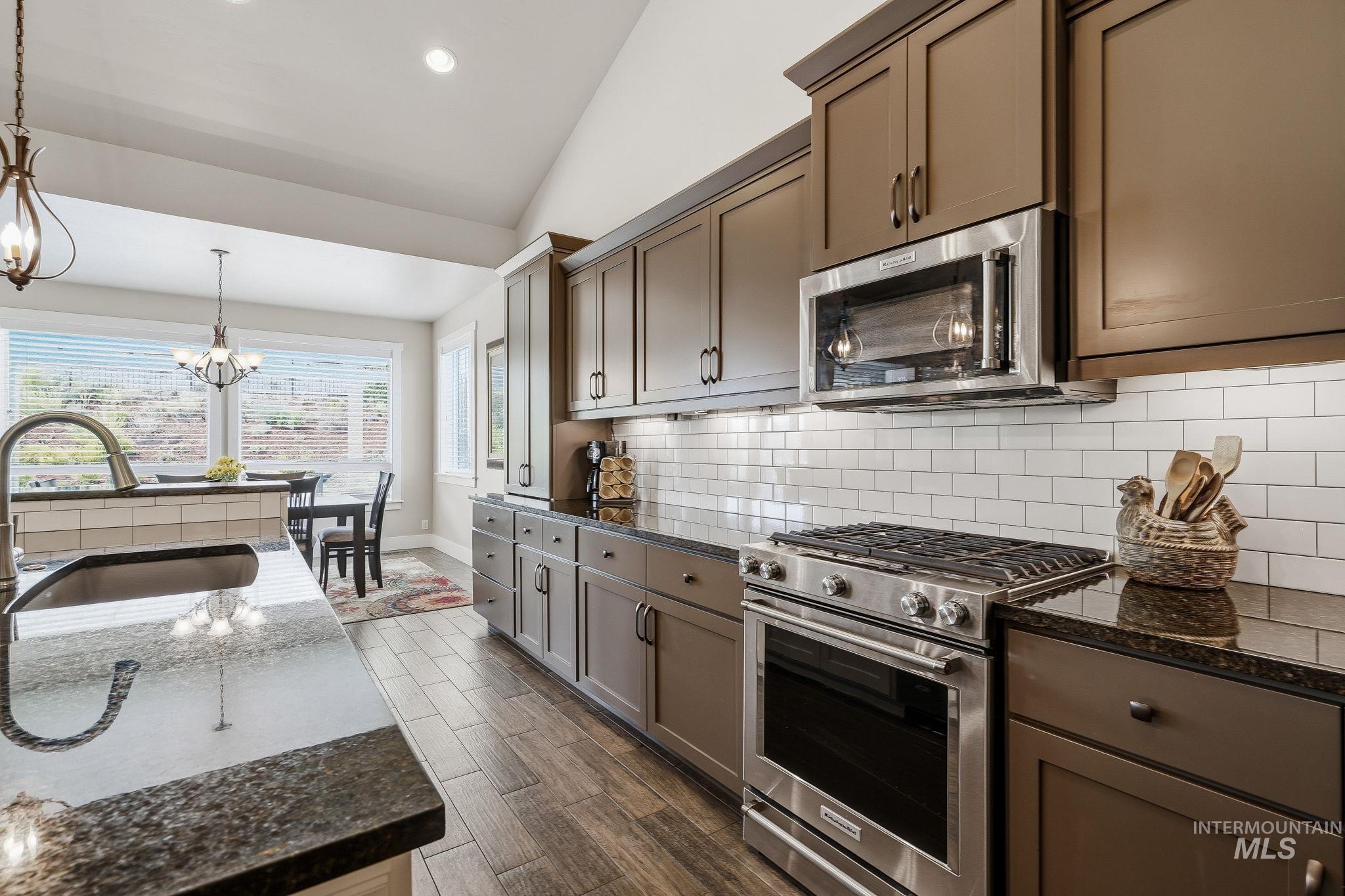 18859 N Summer Place, Boise, Idaho 83714, 3 Bedrooms, 2 Bathrooms, Residential For Sale, Price $669,900,MLS 98997423