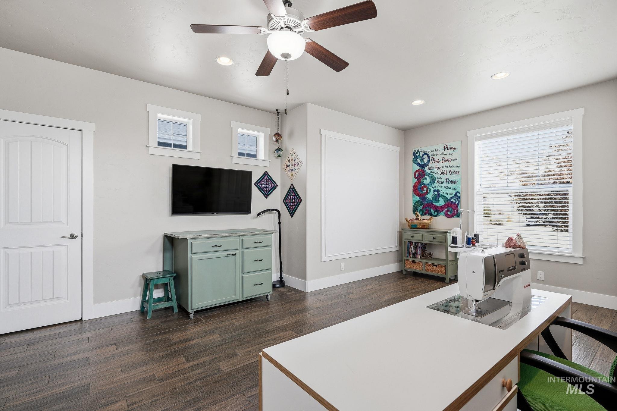 18859 N Summer Place, Boise, Idaho 83714, 3 Bedrooms, 2 Bathrooms, Residential For Sale, Price $669,900,MLS 98997423
