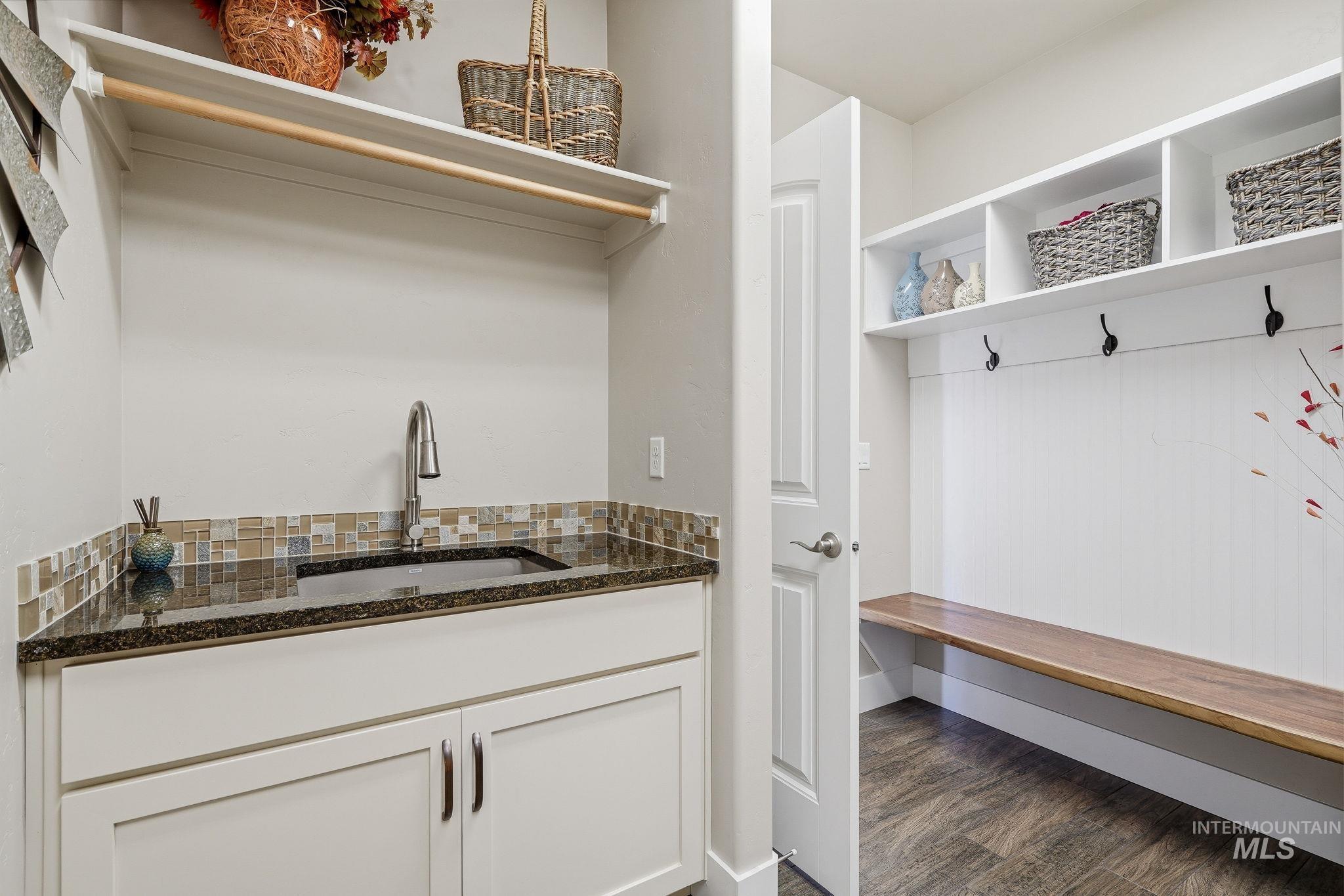 18859 N Summer Place, Boise, Idaho 83714, 3 Bedrooms, 2 Bathrooms, Residential For Sale, Price $669,900,MLS 98997423