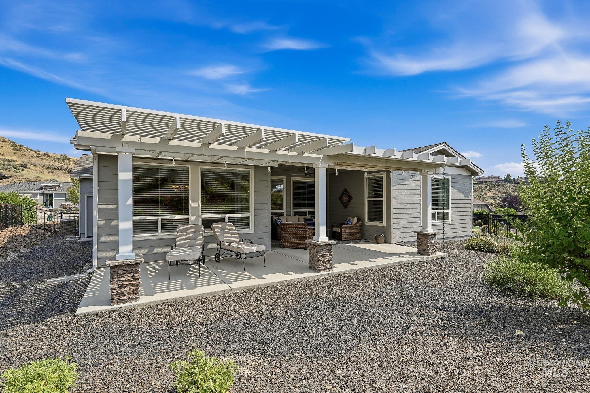 18859 N Summer Place, Boise, Idaho 83714, 3 Bedrooms, 2 Bathrooms, Residential For Sale, Price $669,900,MLS 98997423