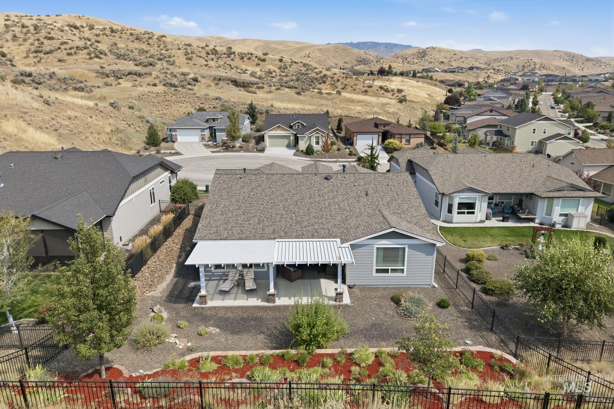 18859 N Summer Place, Boise, Idaho 83714, 3 Bedrooms, 2 Bathrooms, Residential For Sale, Price $669,900,MLS 98997423