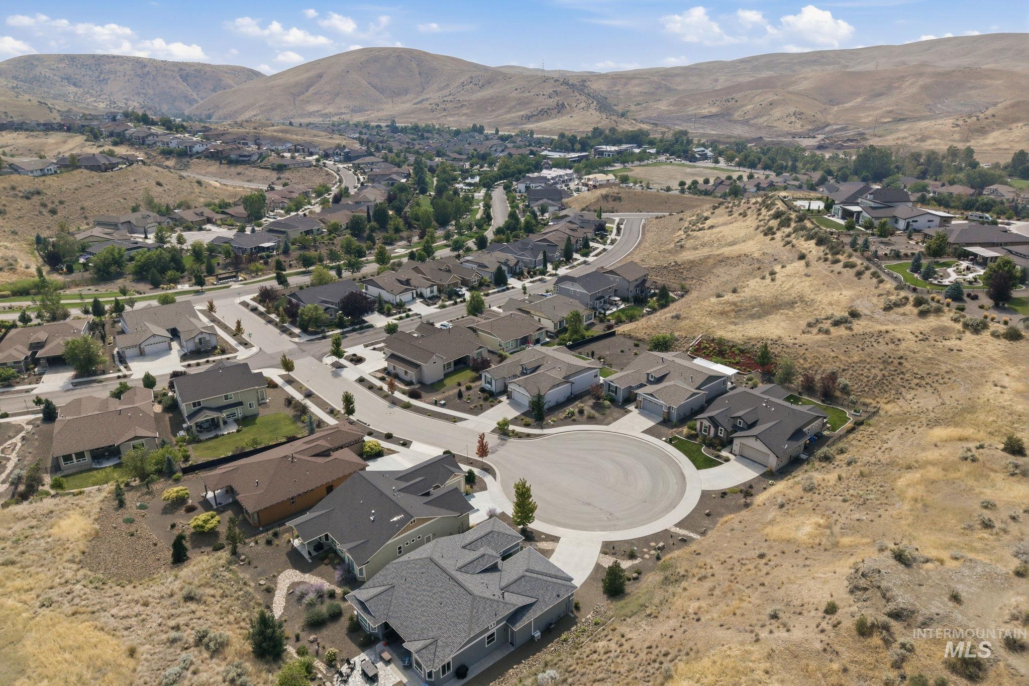 18859 N Summer Place, Boise, Idaho 83714, 3 Bedrooms, 2 Bathrooms, Residential For Sale, Price $669,900,MLS 98997423