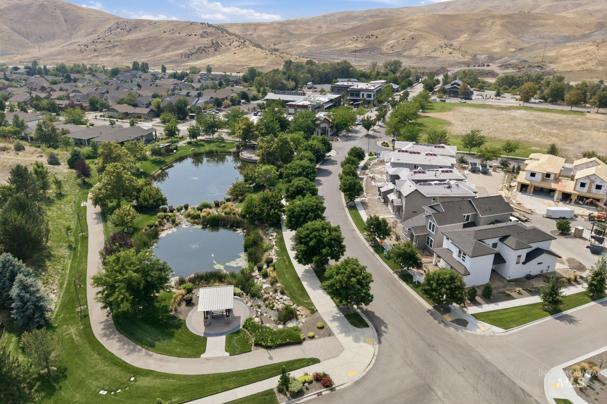 18859 N Summer Place, Boise, Idaho 83714, 3 Bedrooms, 2 Bathrooms, Residential For Sale, Price $669,900,MLS 98997423