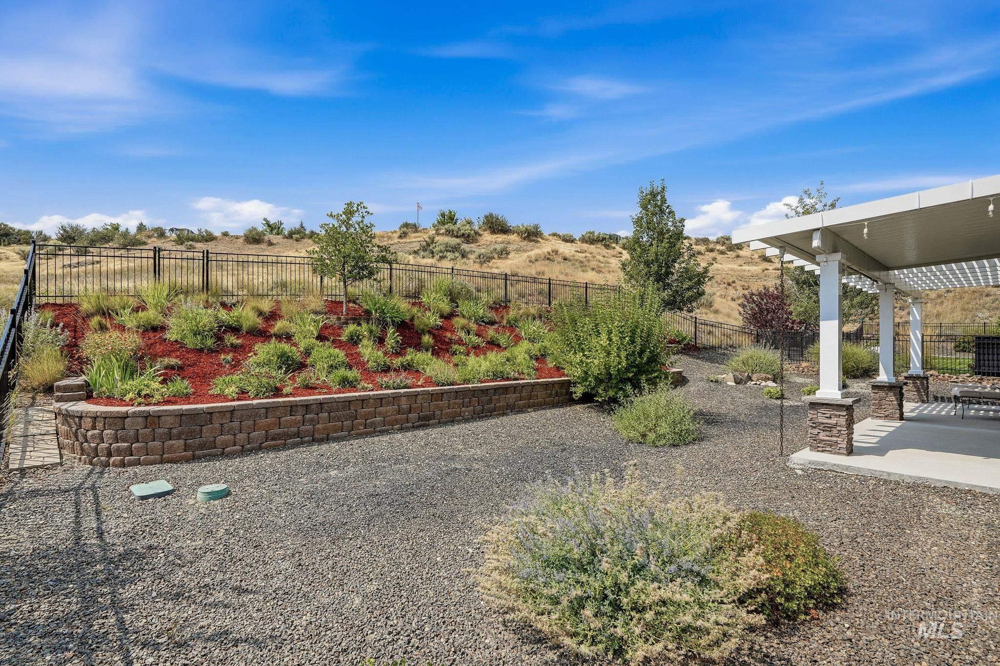 18859 N Summer Place, Boise, Idaho 83714, 3 Bedrooms, 2 Bathrooms, Residential For Sale, Price $669,900,MLS 98997423