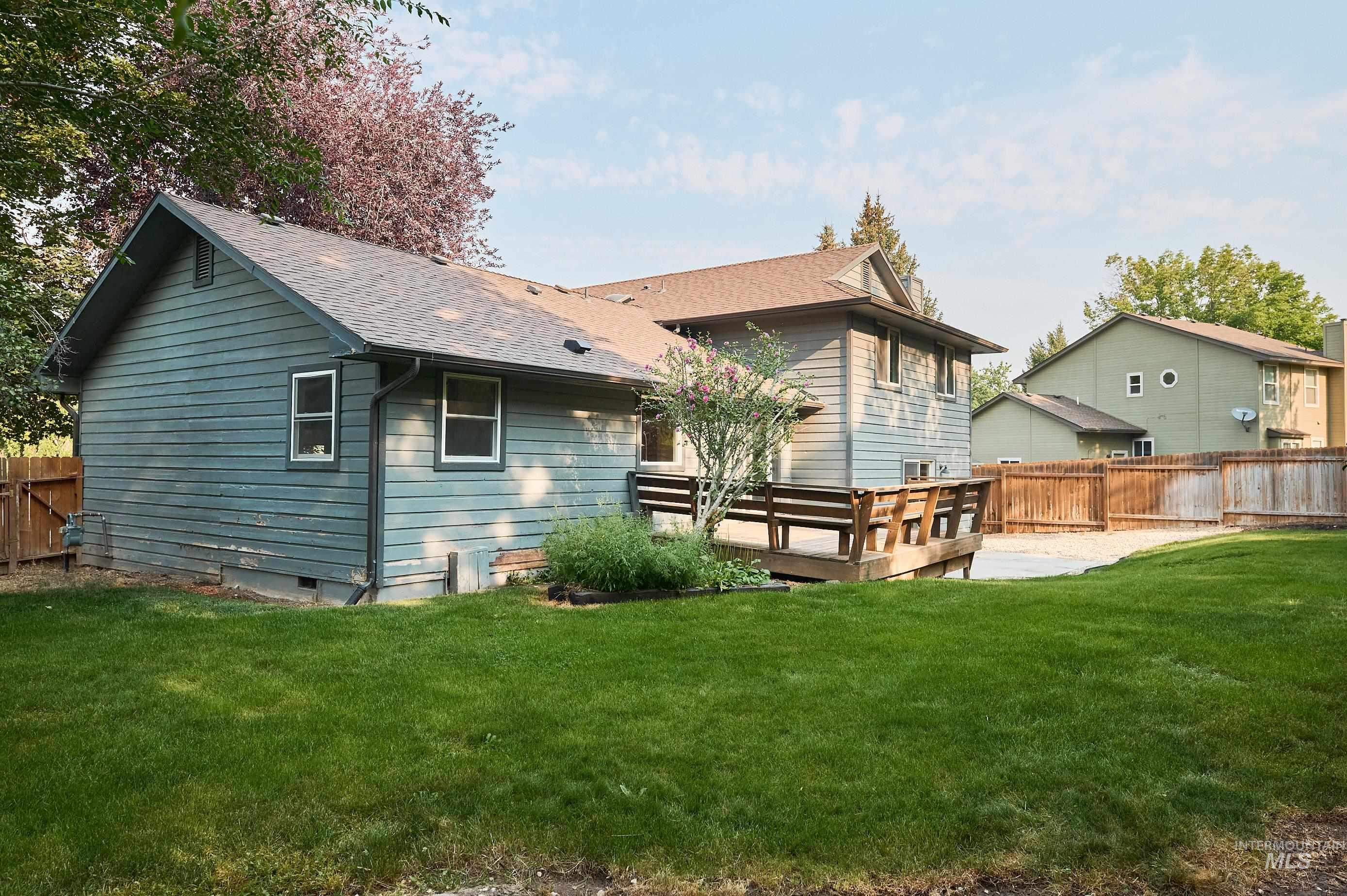 568 N Palmetto, Eagle, Idaho 83616, 4 Bedrooms, 3 Bathrooms, Residential For Sale, Price $599,000,MLS 98997425