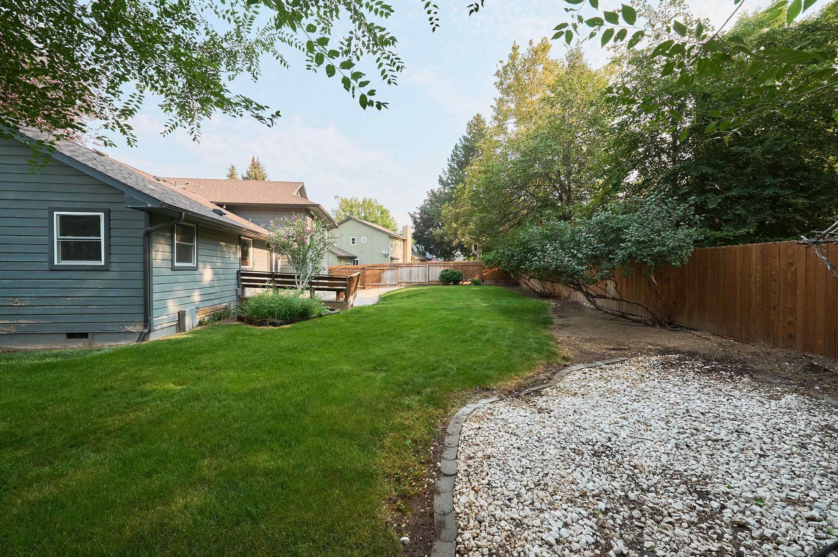 568 N Palmetto, Eagle, Idaho 83616, 4 Bedrooms, 3 Bathrooms, Residential For Sale, Price $599,000,MLS 98997425