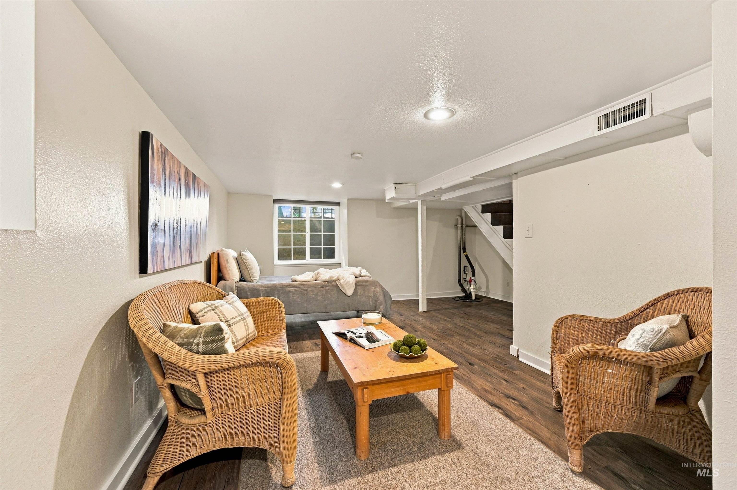 4911 W Gage St, Boise, Idaho 83706, 2 Bedrooms, 1.5 Bathrooms, Residential For Sale, Price $379,000,MLS 98997426