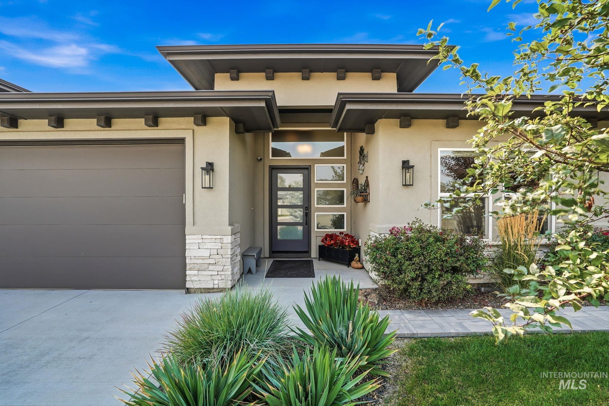 5553 S Snowshoe Place, Boise, Idaho 83709, 3 Bedrooms, 2.5 Bathrooms, Residential For Sale, Price $795,000,MLS 98997428