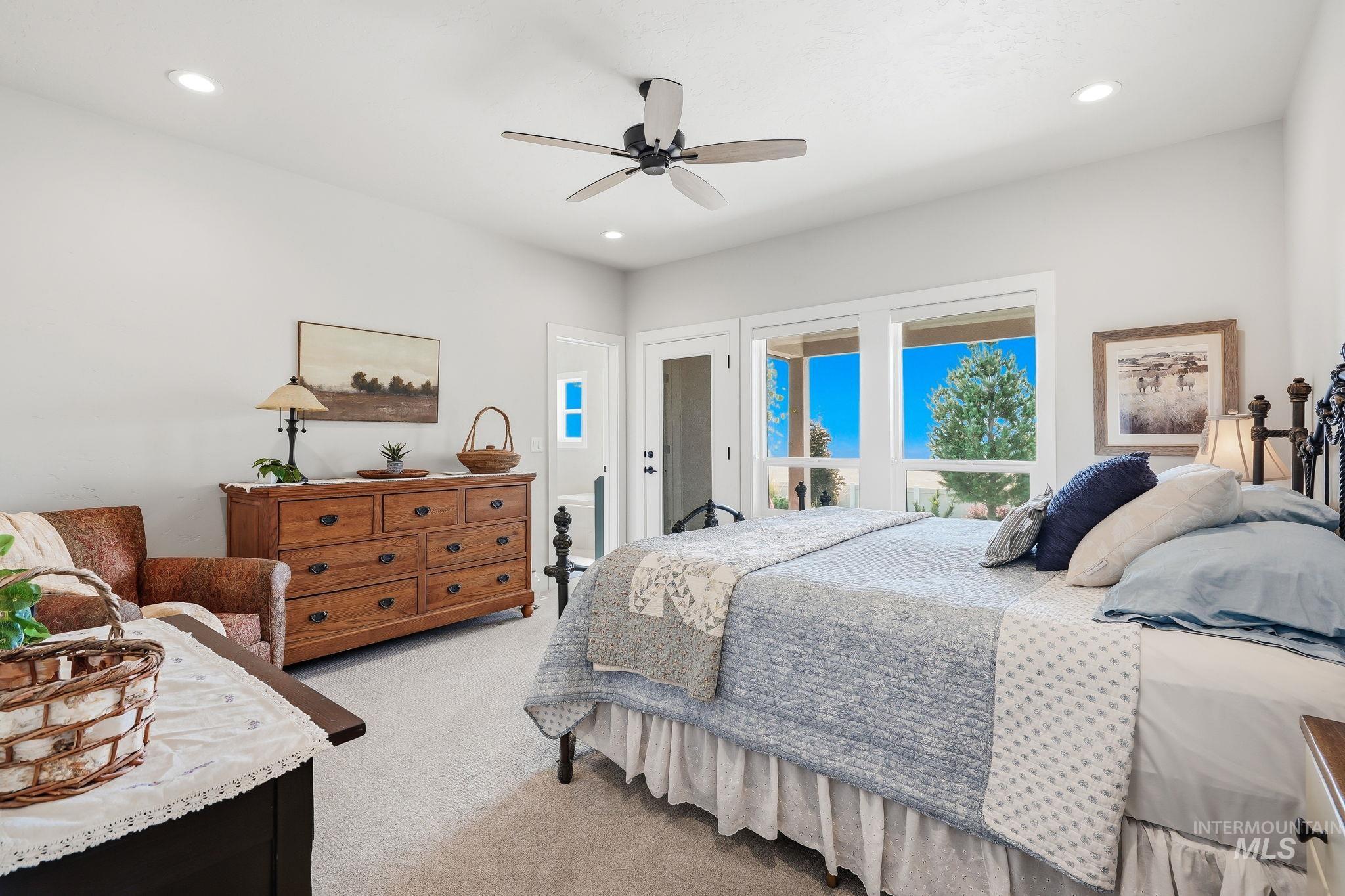 5553 S Snowshoe Place, Boise, Idaho 83709, 3 Bedrooms, 2.5 Bathrooms, Residential For Sale, Price $795,000,MLS 98997428