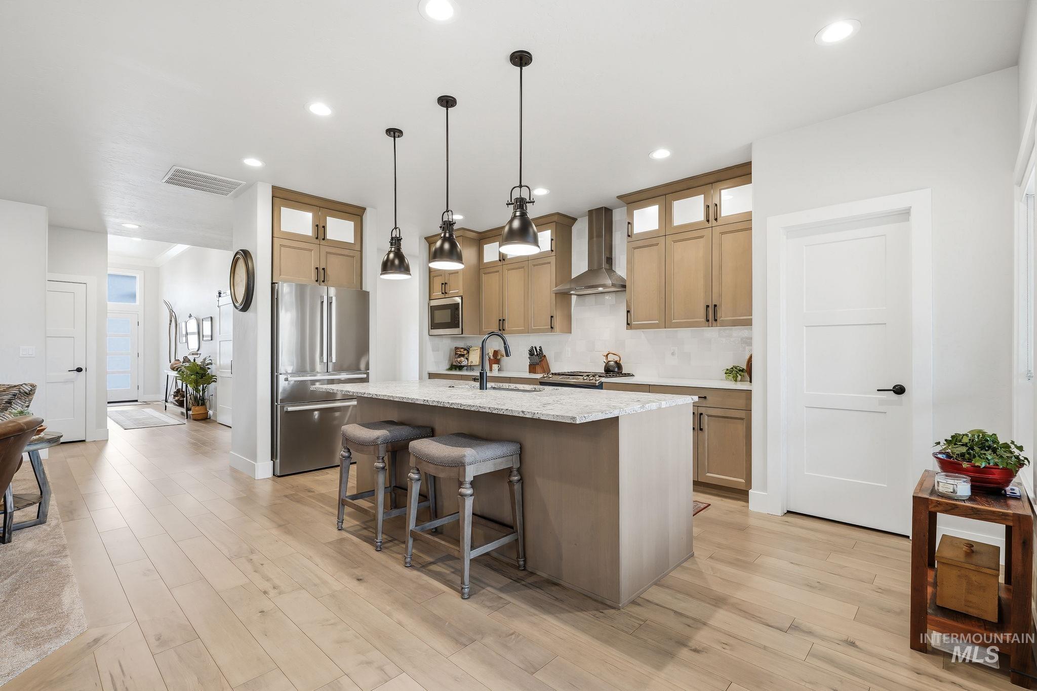 5553 S Snowshoe Place, Boise, Idaho 83709, 3 Bedrooms, 2.5 Bathrooms, Residential For Sale, Price $795,000,MLS 98997428