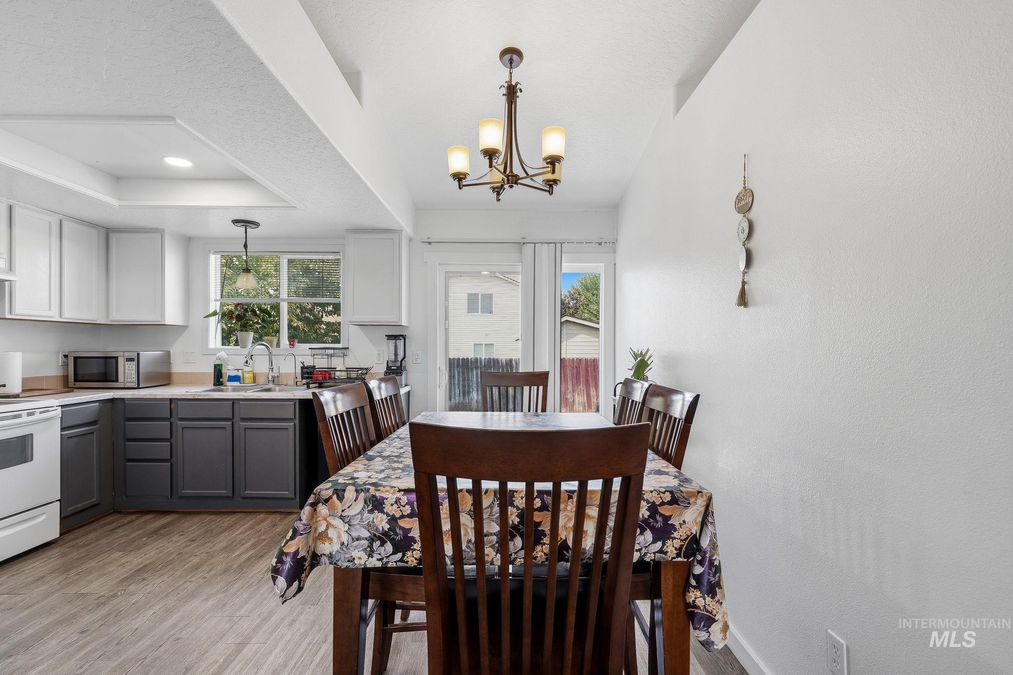 607 Laster St., Caldwell, Idaho 83607, 3 Bedrooms, 2 Bathrooms, Residential For Sale, Price $334,990,MLS 98997429