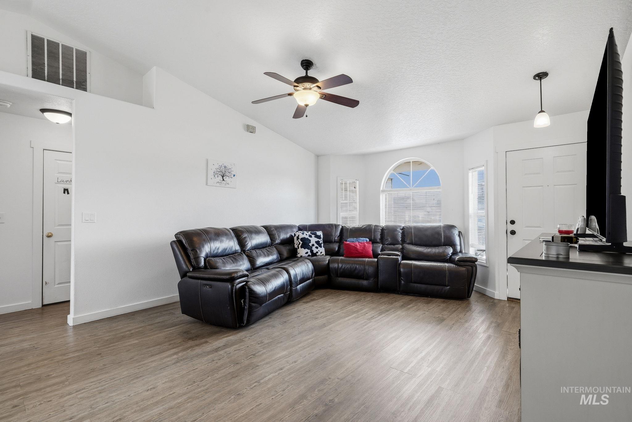 607 Laster St., Caldwell, Idaho 83607, 3 Bedrooms, 2 Bathrooms, Residential For Sale, Price $334,990,MLS 98997429