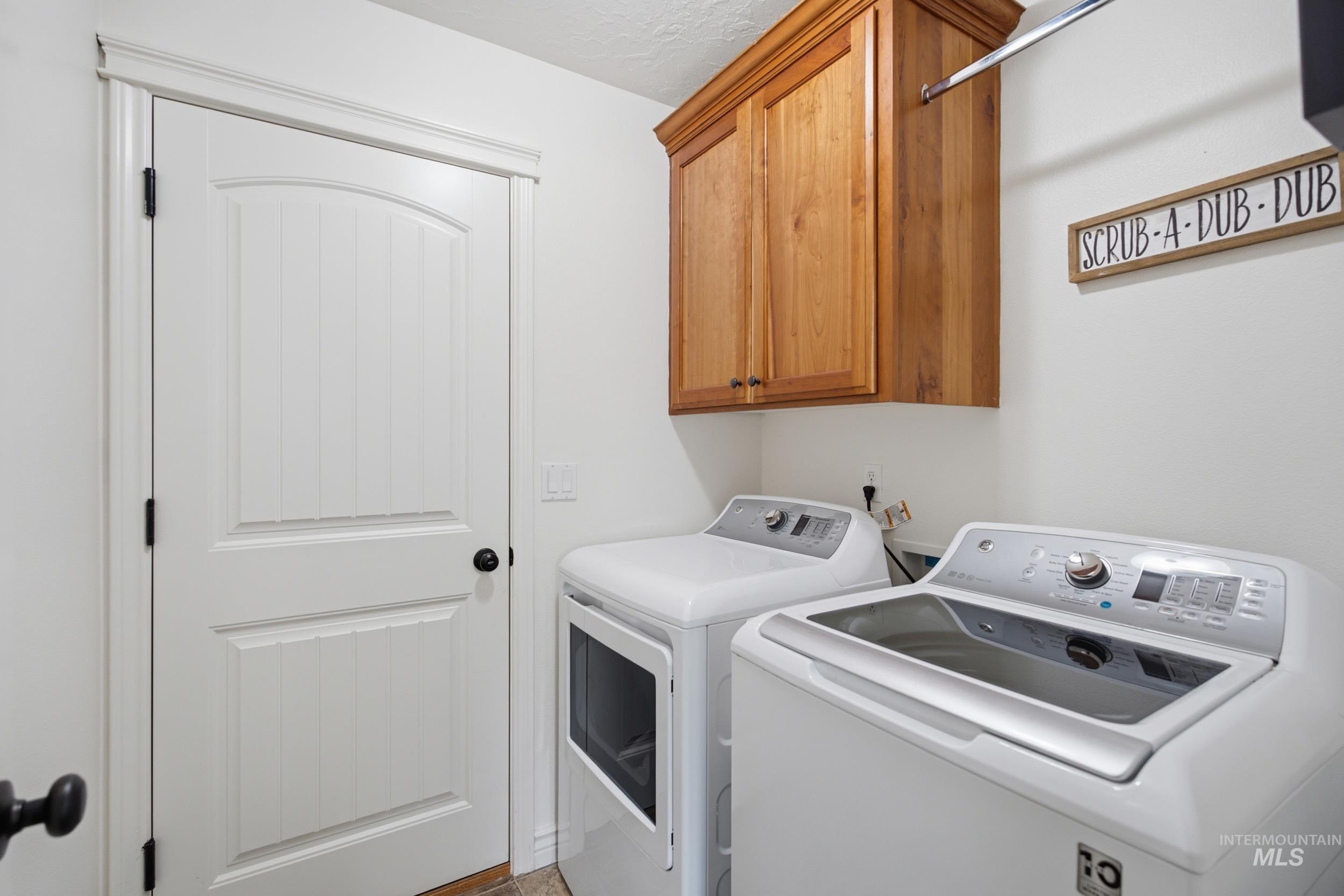 11074 W Crossbow St, Star, Idaho 83669, 3 Bedrooms, 2 Bathrooms, Residential For Sale, Price $439,900,MLS 98997431