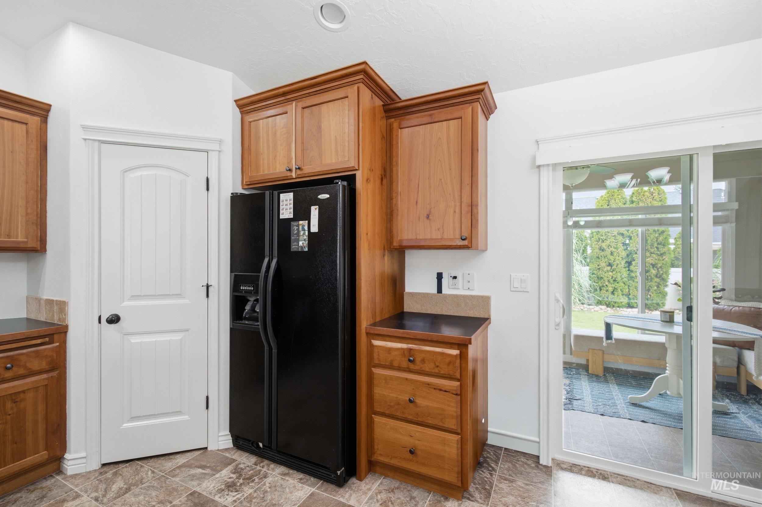 11074 W Crossbow St, Star, Idaho 83669, 3 Bedrooms, 2 Bathrooms, Residential For Sale, Price $439,900,MLS 98997431