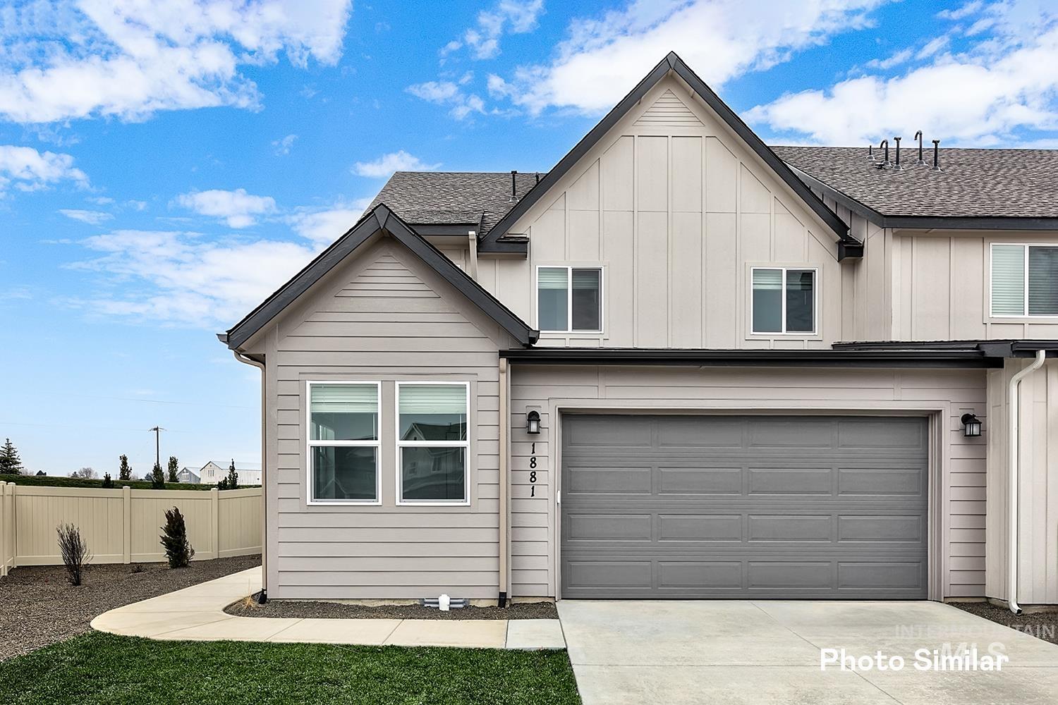 8131 W White Willow St, Eagle, Idaho 83616, 3 Bedrooms, 2.5 Bathrooms, Residential For Sale, Price $455,900,MLS 98997433