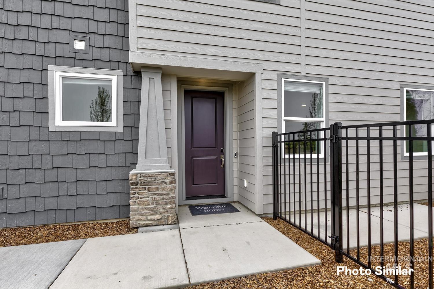 8131 W White Willow St, Eagle, Idaho 83616, 3 Bedrooms, 2.5 Bathrooms, Residential For Sale, Price $455,900,MLS 98997433