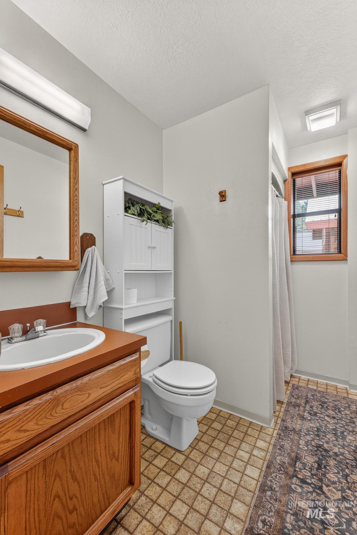 1050 Shady Lane Loop, McCall, Idaho 83638, 3 Bedrooms, 3 Bathrooms, Residential For Sale, Price $2,189,000, 98997434