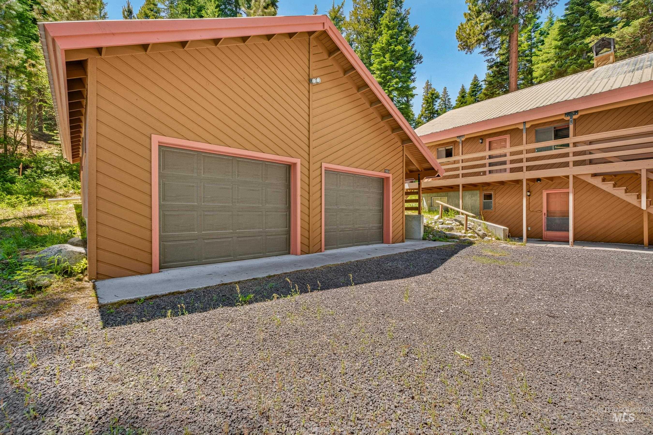 1050 Shady Lane Loop, McCall, Idaho 83638, 3 Bedrooms, 3 Bathrooms, Residential For Sale, Price $2,189,000, 98997434