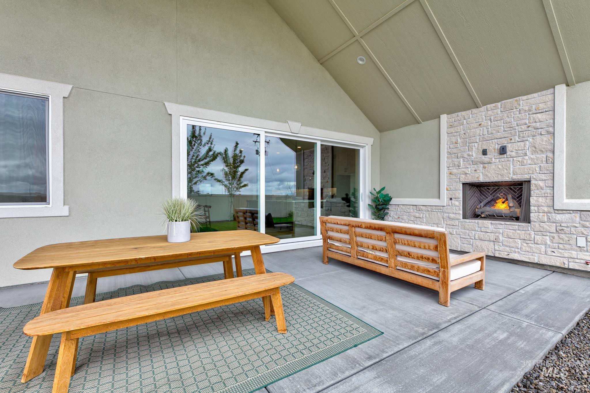 4382 W Estuary Ct., Eagle, Idaho 83616, 3 Bedrooms, 4.5 Bathrooms, Residential For Sale, Price $1,364,861,MLS 98997435