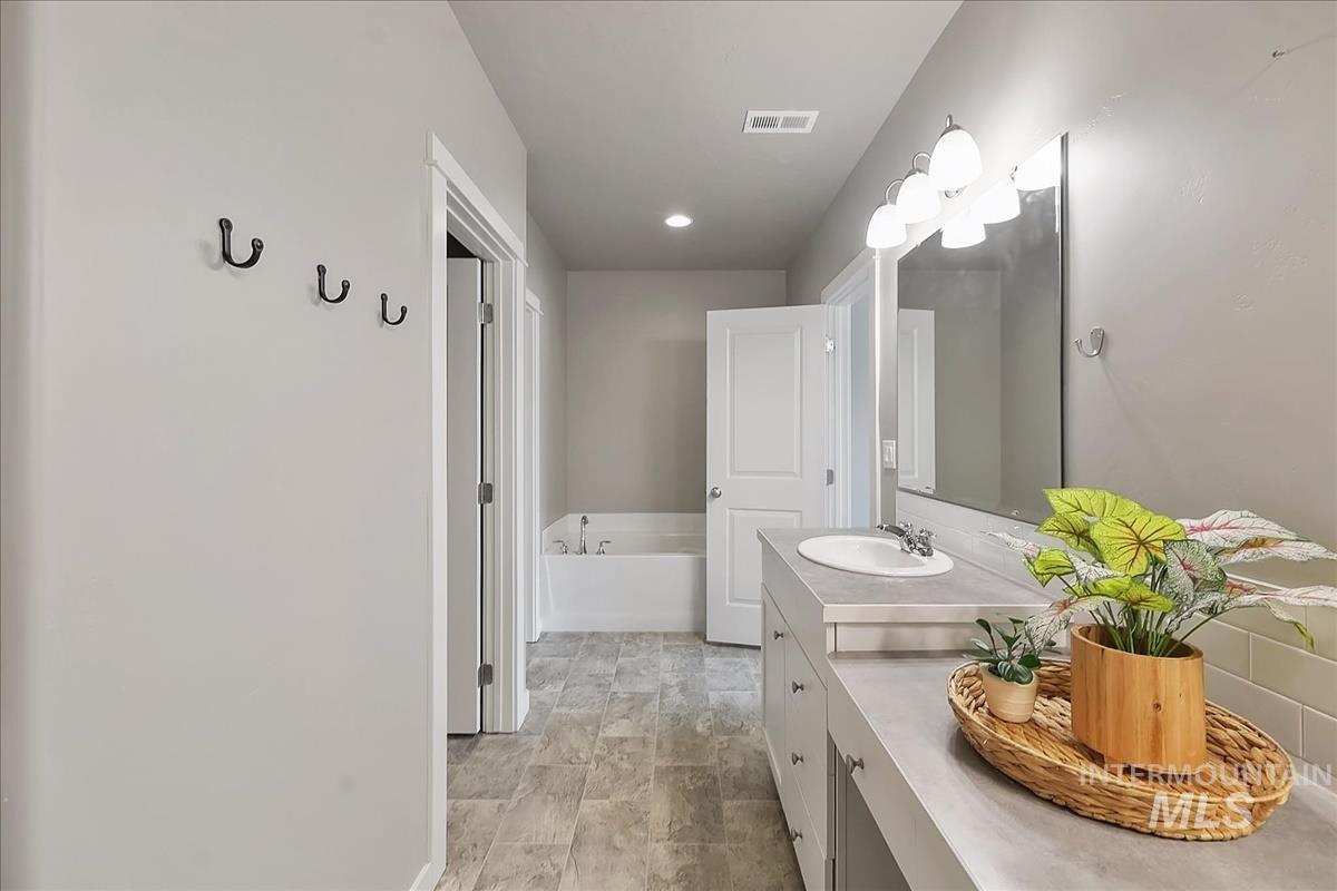652 S Lancaster Drive, Nampa, Idaho 83686, 4 Bedrooms, 2 Bathrooms, Residential For Sale, Price $489,000,MLS 98997436