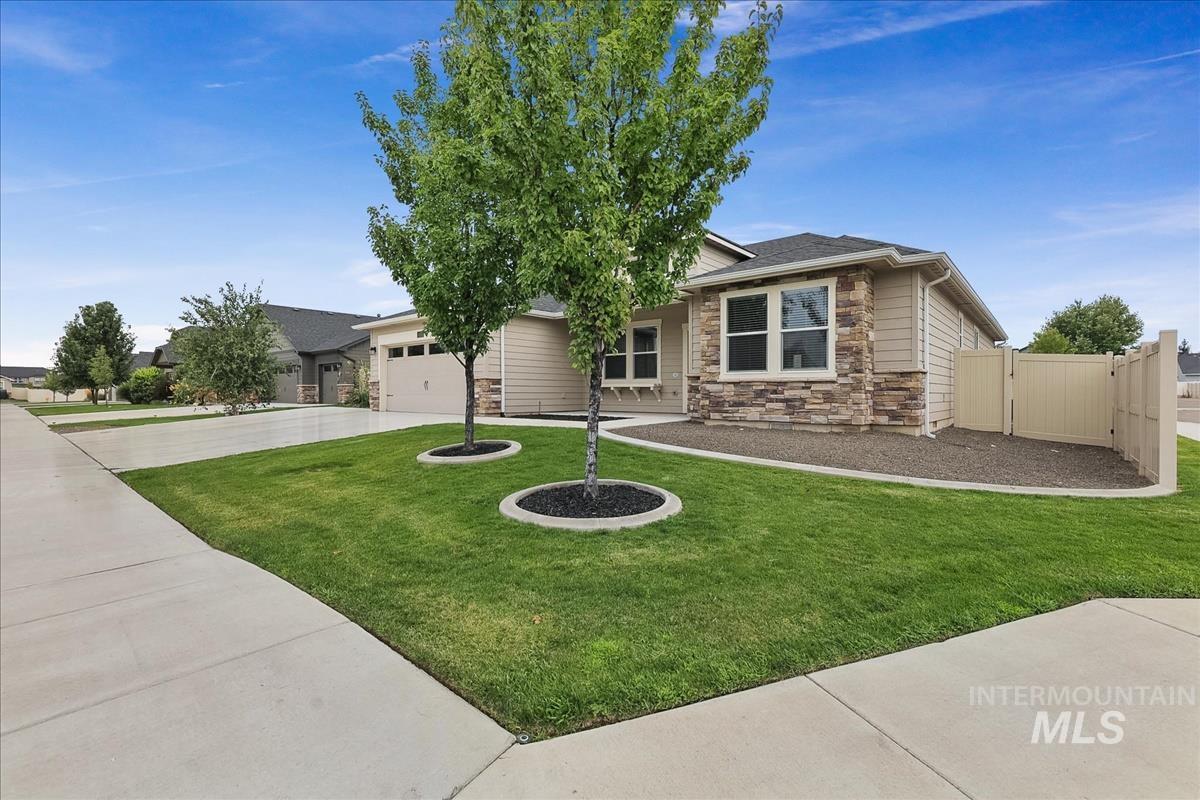 652 S Lancaster Drive, Nampa, Idaho 83686, 4 Bedrooms, 2 Bathrooms, Residential For Sale, Price $489,000,MLS 98997436