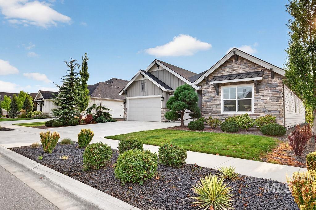 1407 N Diadora Ave, Eagle, Idaho 83616, 3 Bedrooms, 2.5 Bathrooms, Residential For Sale, Price $829,000,MLS 98997438