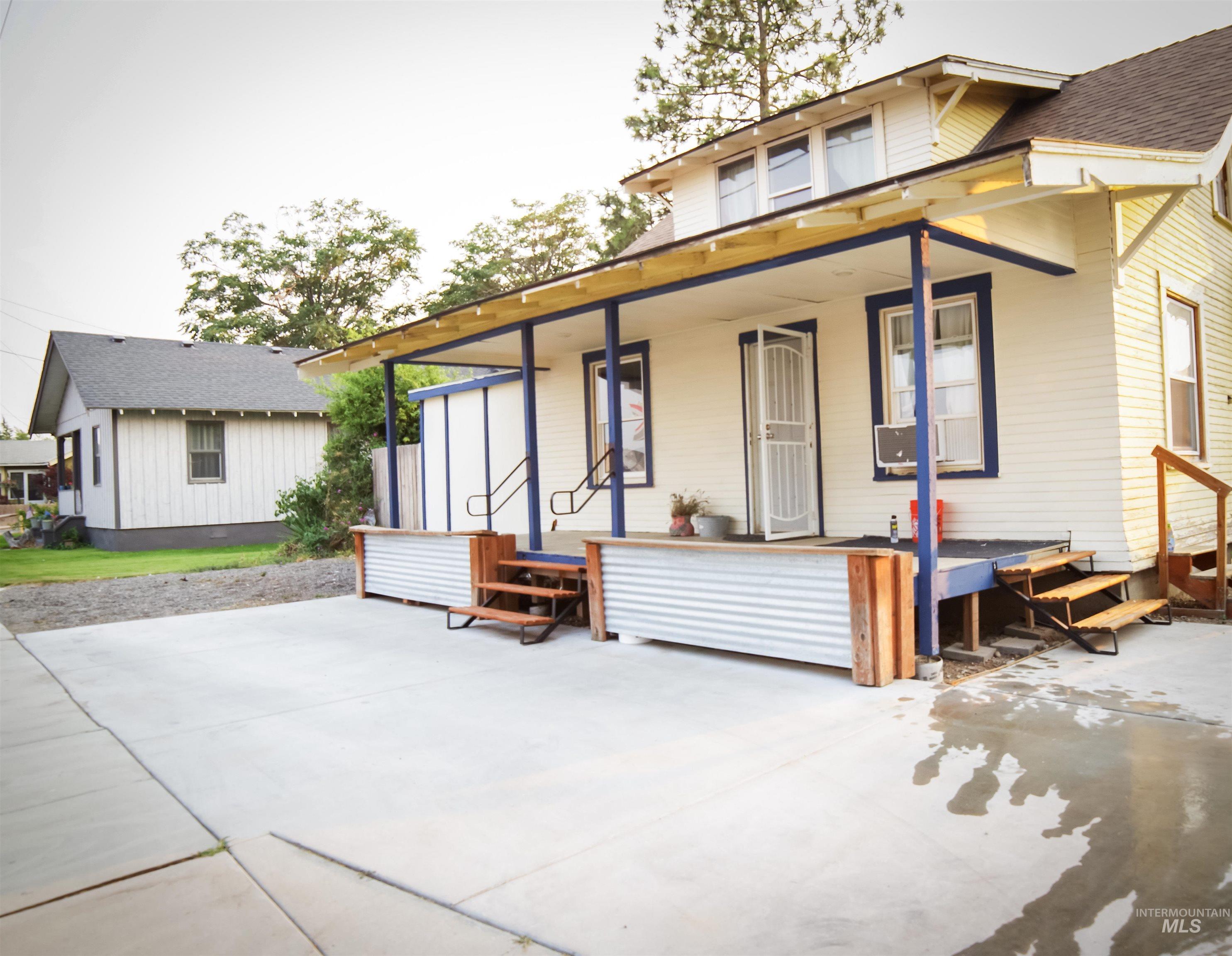 125 S 5th Street, Wilder, Idaho 83676, 3 Bedrooms, 2 Bathrooms, Residential For Sale, Price $298,000,MLS 98997441