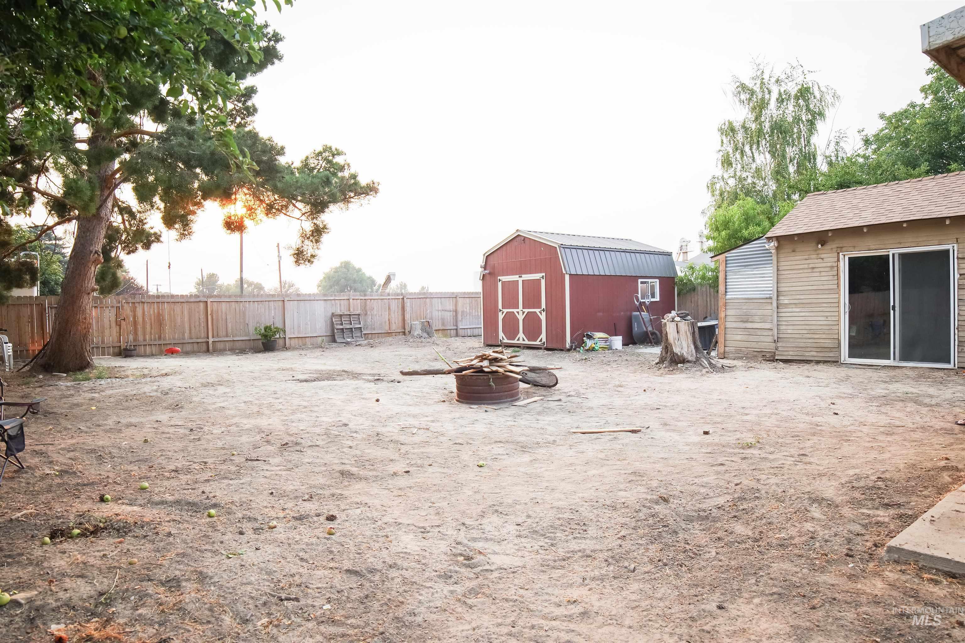 125 S 5th Street, Wilder, Idaho 83676, 3 Bedrooms, 2 Bathrooms, Residential For Sale, Price $298,000,MLS 98997441